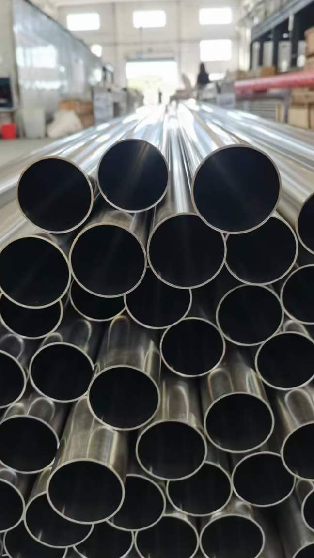 304不锈钢圆管 特性、应用与选购指南